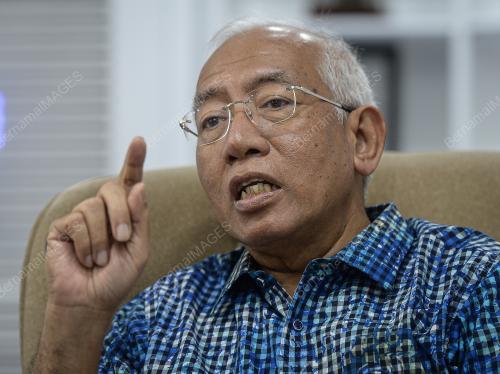 DATUK SERI MAHDZIR KHALID