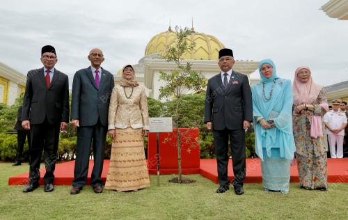 AL-SULTAN ABDULLAH RI'AYATUDDIN AL- MUSTAFA BILLAH SHAH