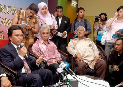 MOHD SHAFIE APDAL