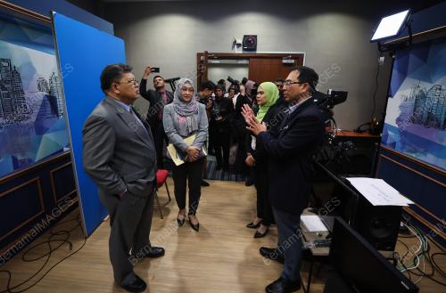 DATUK JOHARI ABDUL