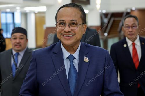 DATUK SERI DR AHMAD SAMSURI MOKHTAR