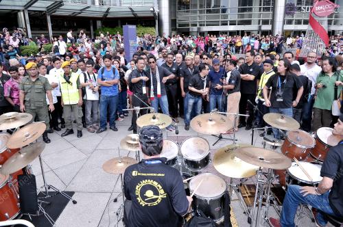 KL24_22122012_BUSKERS