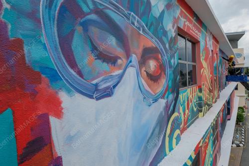MURAL PERINGATI PETUGAS BARISAN HADAPAN DI IJN
