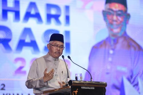TAN SRI NOH OMAR