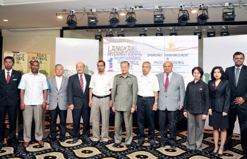 TUN DR MAHATHIR MOHAMAD