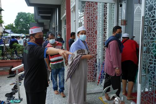 PENGUATKUASAAN SOP KETIKA SOLAT JUMAAT