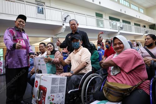 DATUK SERI DR SHAHIDAN KASSIM