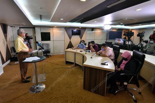 DATUK SERI ISMAIL SABRI YAAKOB