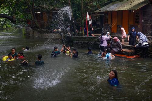 TINJAUAN HARI NATAL