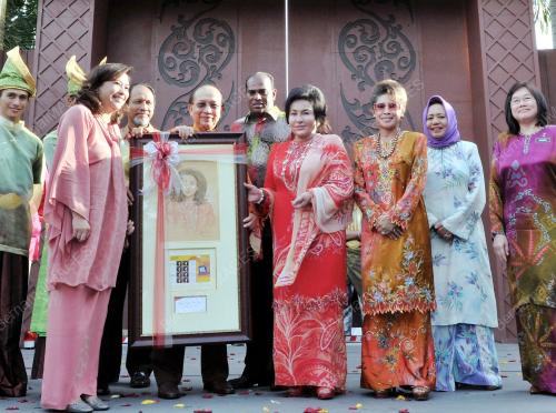 DATIN SERI ROSMAH MANSOR