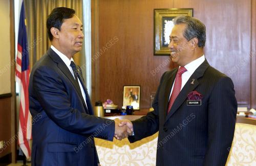 KL24_26092013_KUNJUNGAN