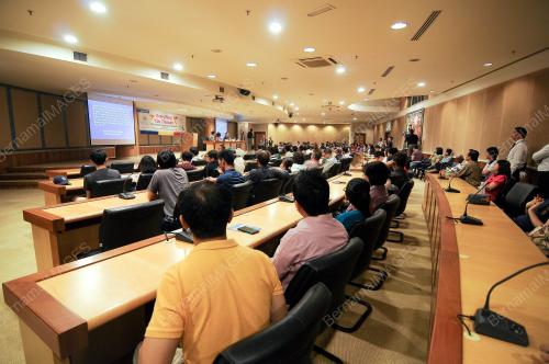 KL24_26092015_FORUM