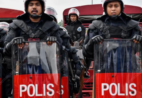 POLIS_RUSUHAN