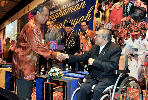 TAN SRI MUHYIDDIN YASSIN