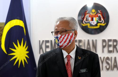 DATUK SERI ISMAIL SABRI YAAKOB