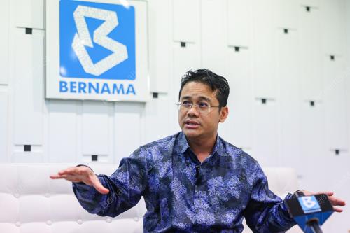 DR KHAMARRUL AZAHARI RAZAK