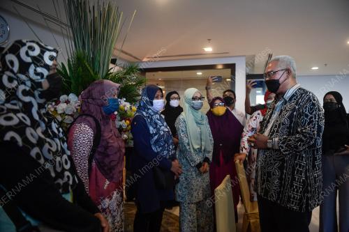 TAN SRI NOH OMAR