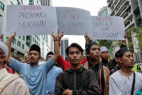 DEMONSTRASI SOLIDARITI BANTAHAN PENGHINAAN AGAMA ISLAM