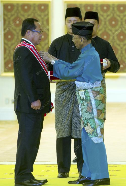 KL24_27102016_AGONG_PINGAT