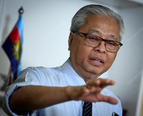 DATUK SERI ISMAIL SABRI YAAKOB