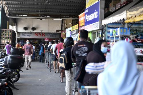 ELAK PEMBELIAN PANIK MENGHADAPI SEKATAN PENUH