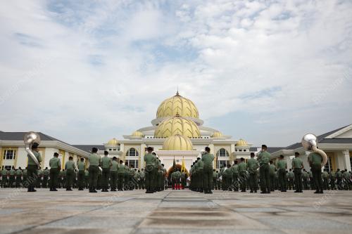 RAPTAI ULANG TAHUN KEPUTERAAN AGIONG