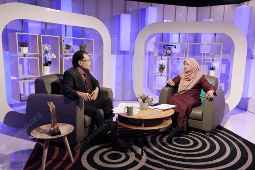 FADHLINA SIDEK