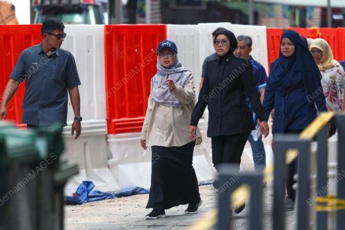 DR ZALIHA MUSTAFA