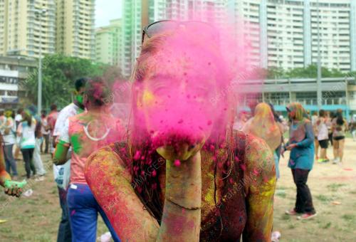 KL24_31102015_HOLI
