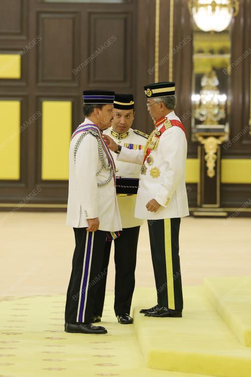 AL-SULTAN ABDULLAH RI'AYATUDDIN AL-MUSTAFA BILLAH SHAH