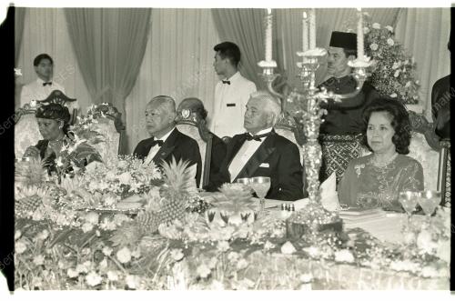 AGONG HOSTS DINER AT ISTANA NEGARA
