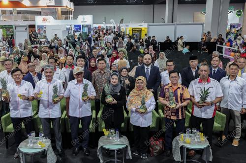 DATUK HAZIMAH ZAINUDDIN