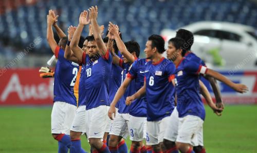 KL25_01122012_AFF_CUP