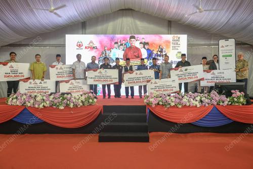 DATUK DR MOHD NA'IM MOKHTAR