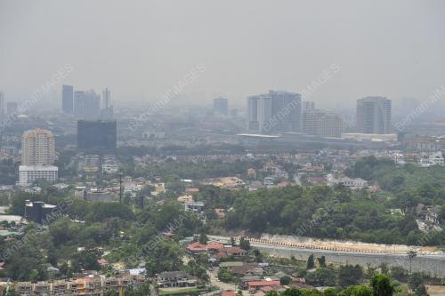 PEMANDANGAN BERJEREBU SEKITAR PETALING JAYA