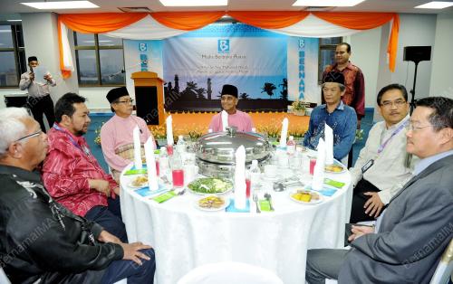 KL25_02082012_PUASA