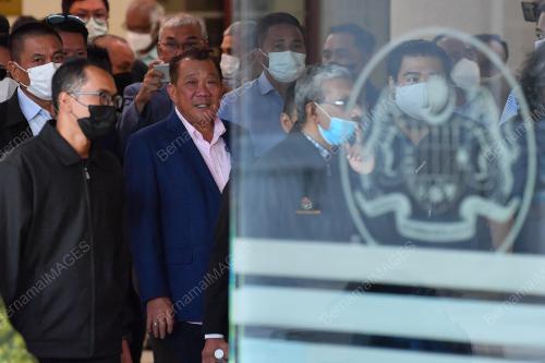 DATUK SERI BUNG MOKTAR RADIN