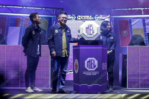 DATUK SERI TI LIAN KER