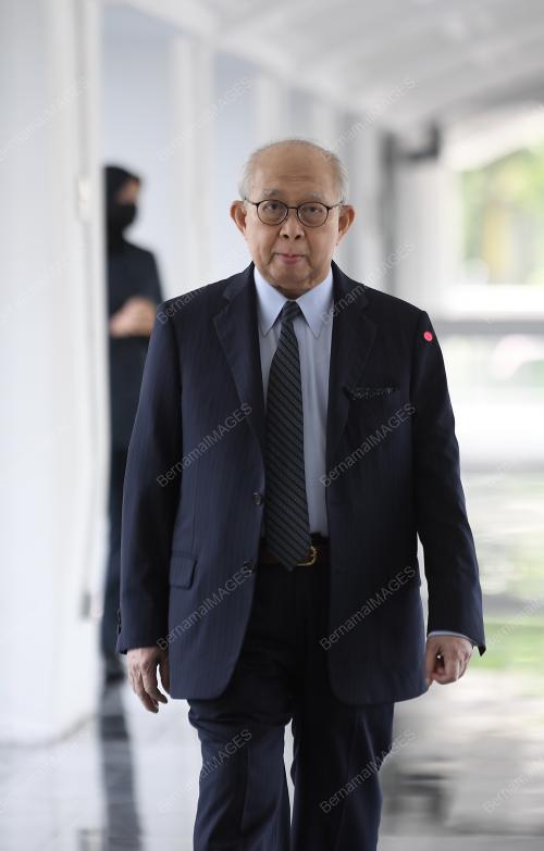 PERSIDANGAN PARLIMEN PENGGAL KETIGA 