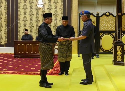 AL-SULTAN ABDULLAH RI'AYATUDDIN AL-MUSTAFA BILLAH SHAH