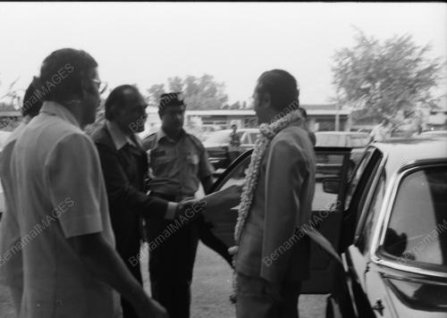 DR. MAHATHIR BIN MOHAMAD