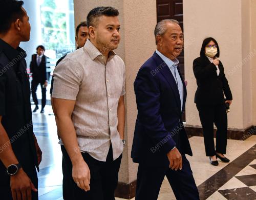 TAN SRI MUHYIDDIN YASSIN