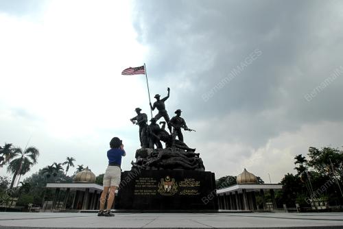 KL25_03082017_TUGU_NEGARA