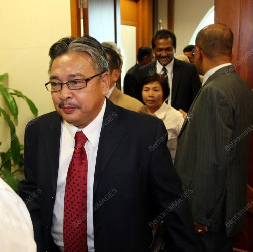 MOHD NAJIB TUN ABDUL RAZAK