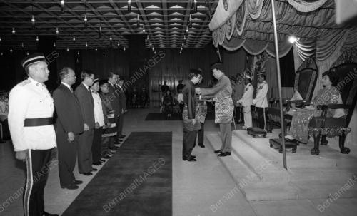 KL25_04022015_PENGURNIAAN_BINTANG