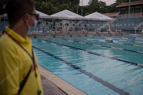 KOLAM RENANG AWAM