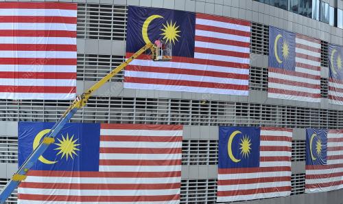 KL25_04082013_UEM