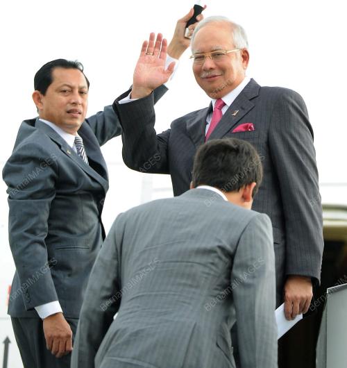 KL25_04112012_PM_LAOS
