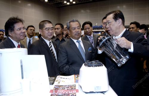 TAN SRI MUHYIDDIN YASSIN
