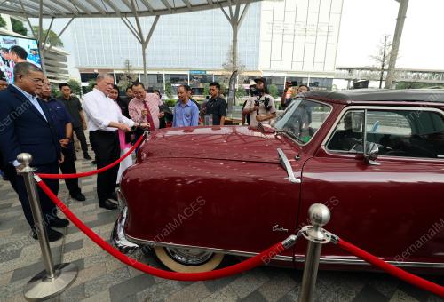 DATUK SERI FADILLAH YUSOF